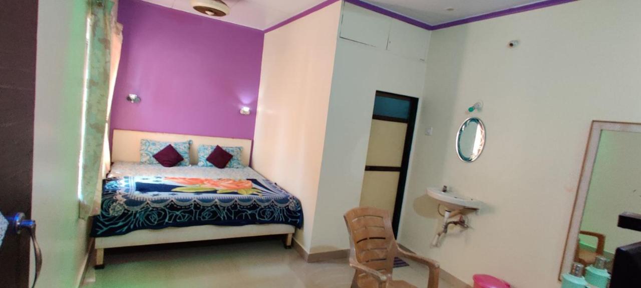 Hotel New Alpha House Matheran Exterior foto